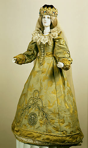 Фарфоровая портретная кукла «Королева Дании Маргретта II»