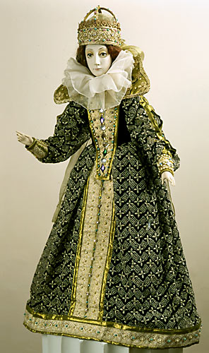 Фарфоровая кукла «Королева Англии Елизавета»